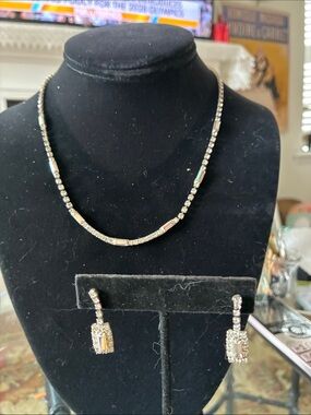 Crystal Tennis Necklace and Drop Earrings Set - Clear/Silver